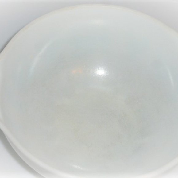 Pyrex MIXING BOWL Milk 2.5 QT Glass Bowl Serving Bowl Pyrex Ovenware # 443 U.S.A - Picture 5 of 7
